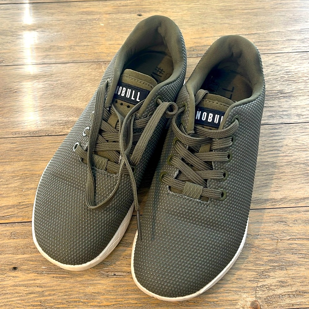 No Bull, worn once M6.5/W8 the most amazing olive green color ever